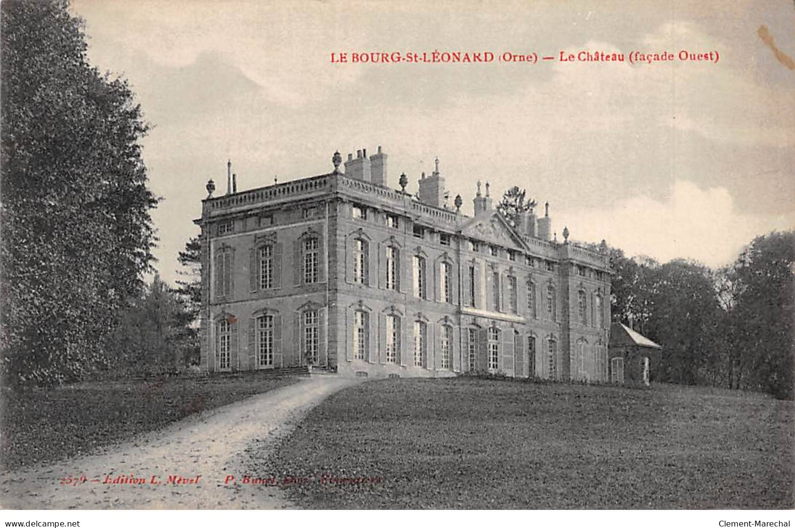 LE BOURG SAINT LEONARD - Le Château - Très Bon état - Andere & Zonder Classificatie
