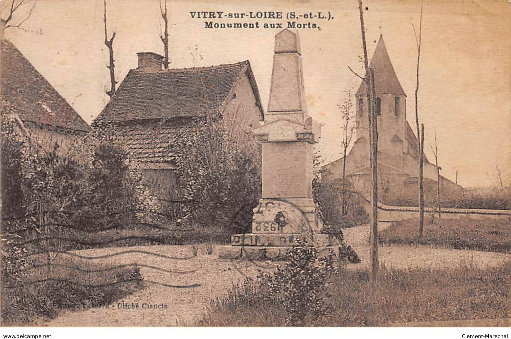 VITRY SUR LOIRE - Monument Aux Morts - Très Bon état - Altri & Non Classificati