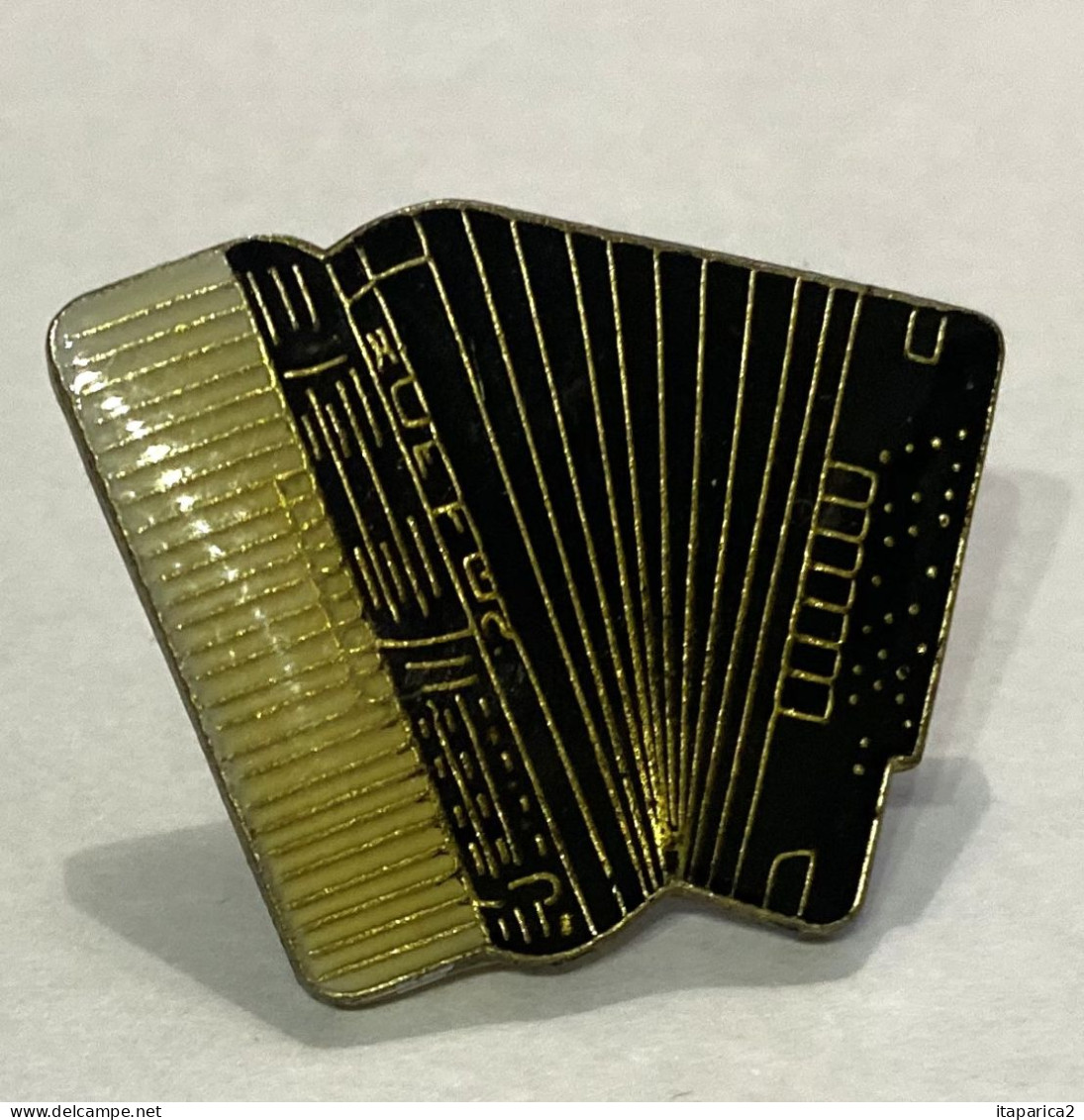 PINS MUSIQUE ACCORDEON / 33NAT - Music