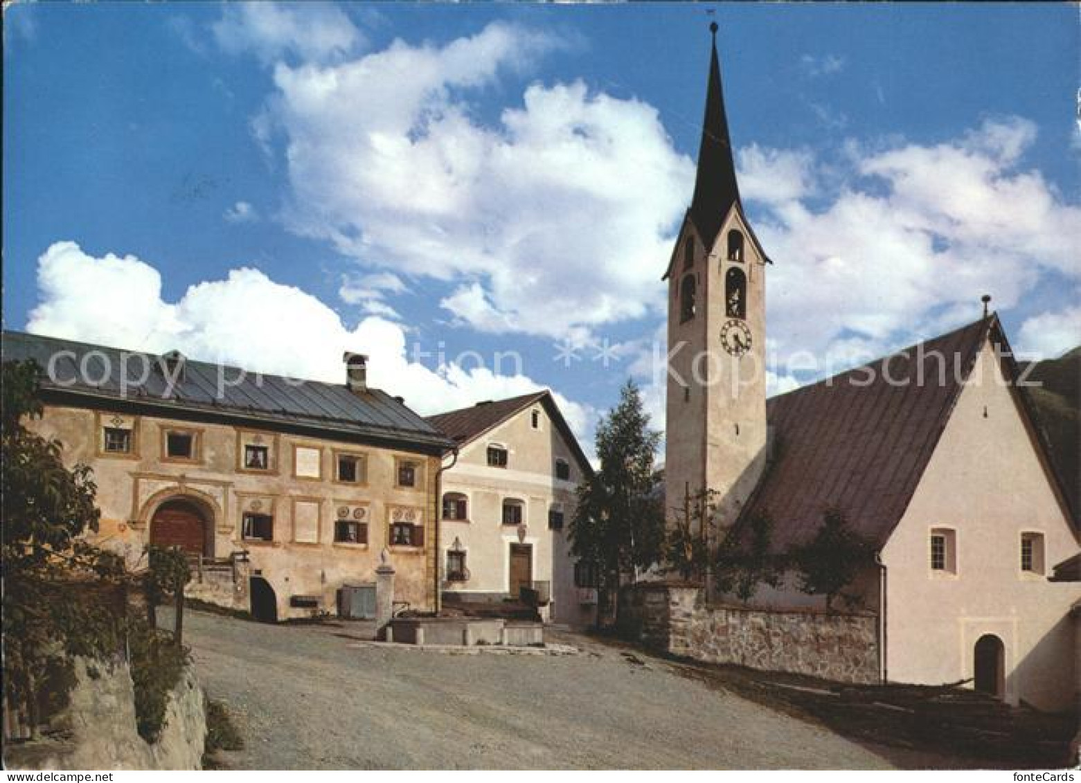 11712936 Guarda Inn Dorfpartie Mit Kirche Guarda - Other & Unclassified