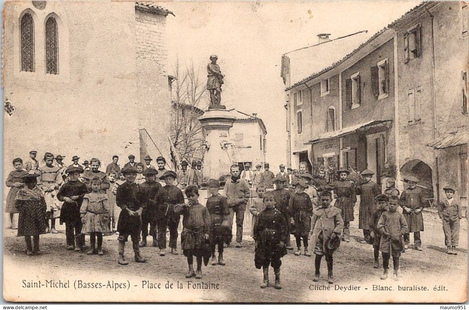 04 SAINT MICHEL - Place De La Fontaine - Autres & Non Classés