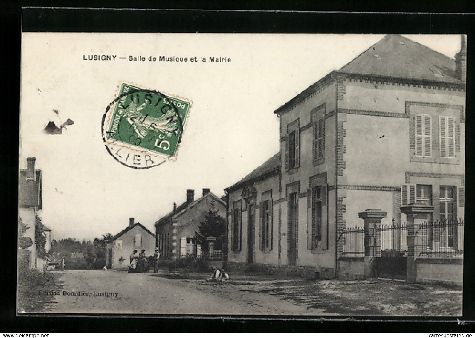 CPA Lusigny, Salle De Musique Et La Mairie  - Sonstige & Ohne Zuordnung