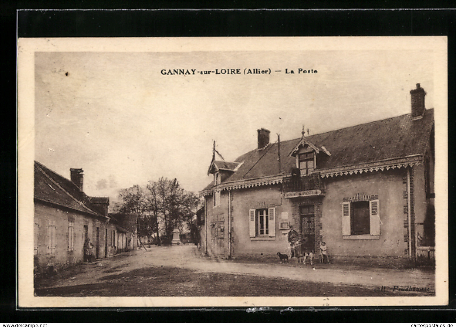 CPA Gannay-sur-Loire, La Poste  - Andere & Zonder Classificatie