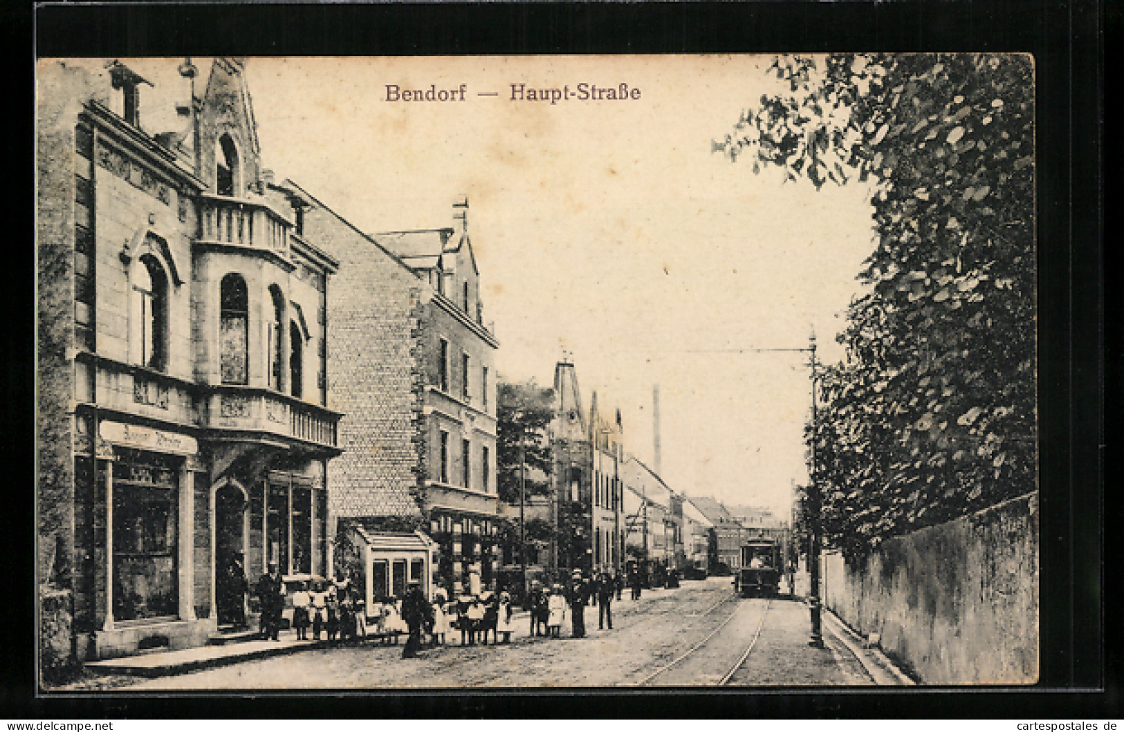 AK Bendorf, Haupt-Strasse Mit Strassenbahn  - Bendorf