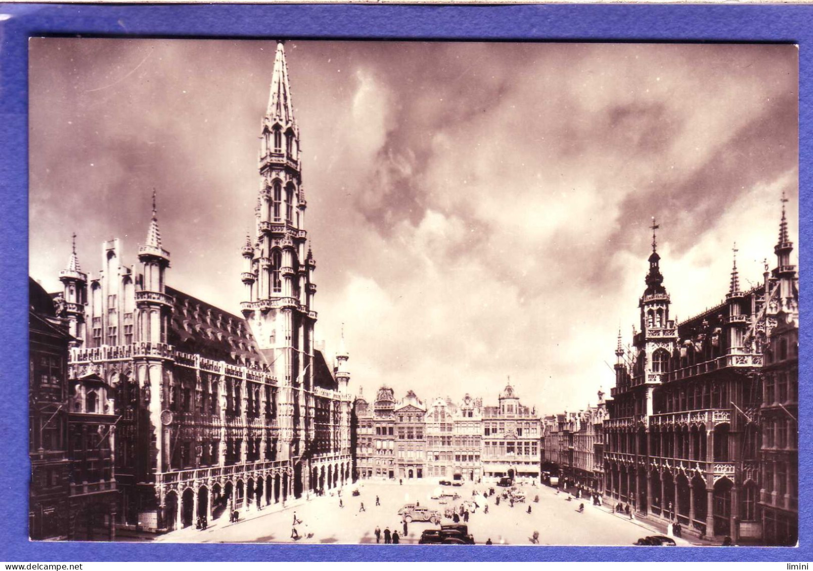 BELGIQUE - BRUXELLES - GRAND PLACE - ANIMEE - AUTOMOBILE -  - Brüsseler Flughafen