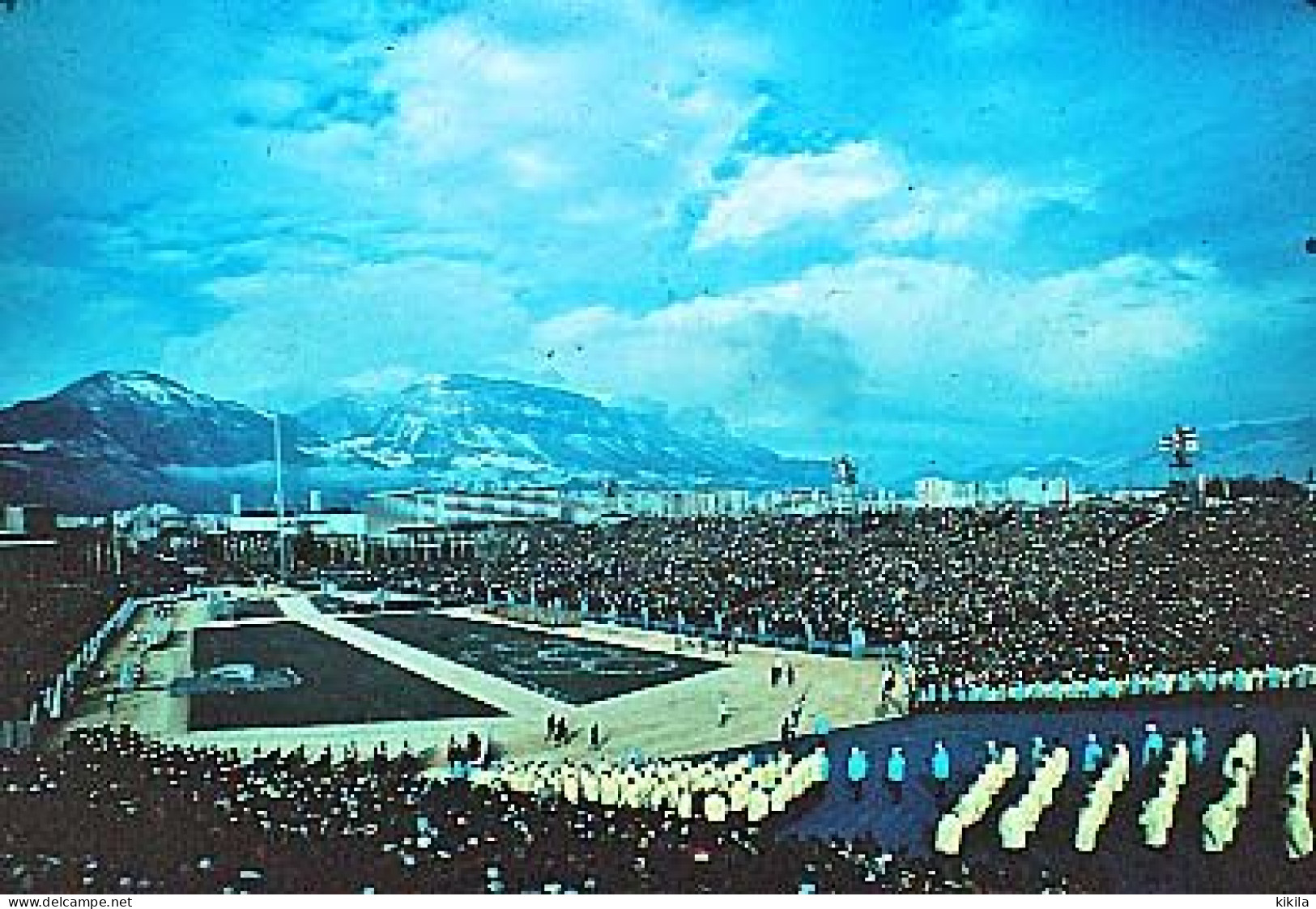 Diapositive Diapo Les Jeux Olympiques D'Hiver GRENOBLE 1968 Cérémonie D'ouverture Vue Générale Sur Le Stade - Dias