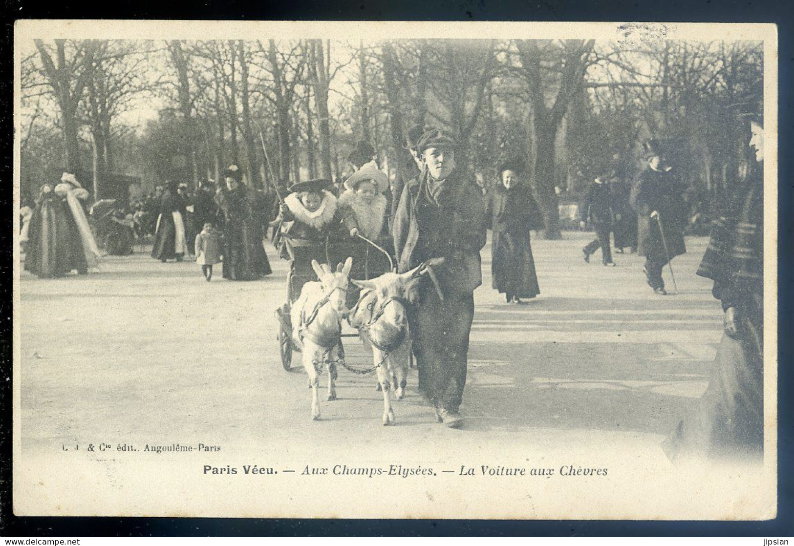 Cpa Du 75 Paris Vécu -- Aux Champs Elysées -- La Voiture Aux Chèvres    STEP168 - Ambachten In Parijs