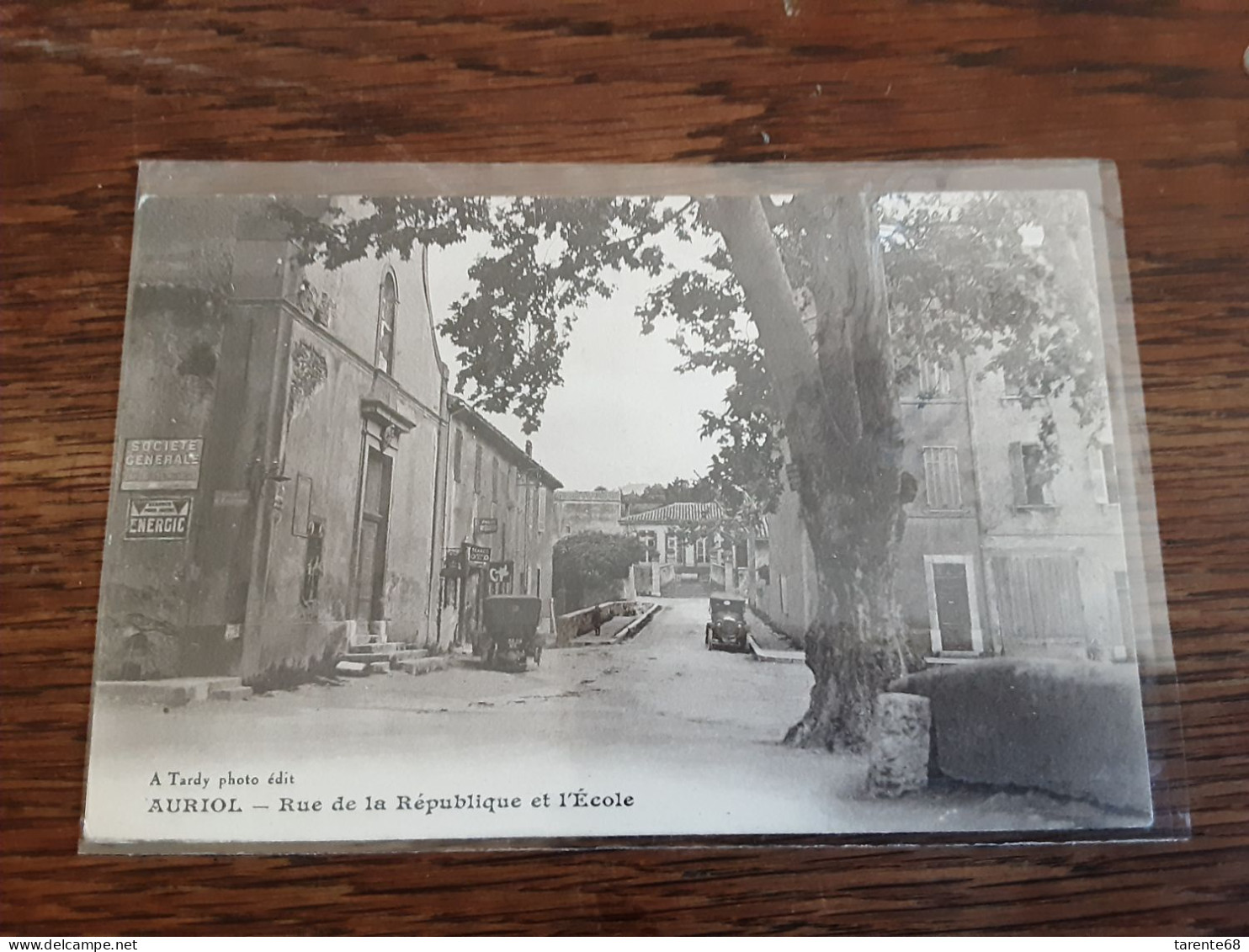 13 Auriol Rue De La République Et L école - Auriol