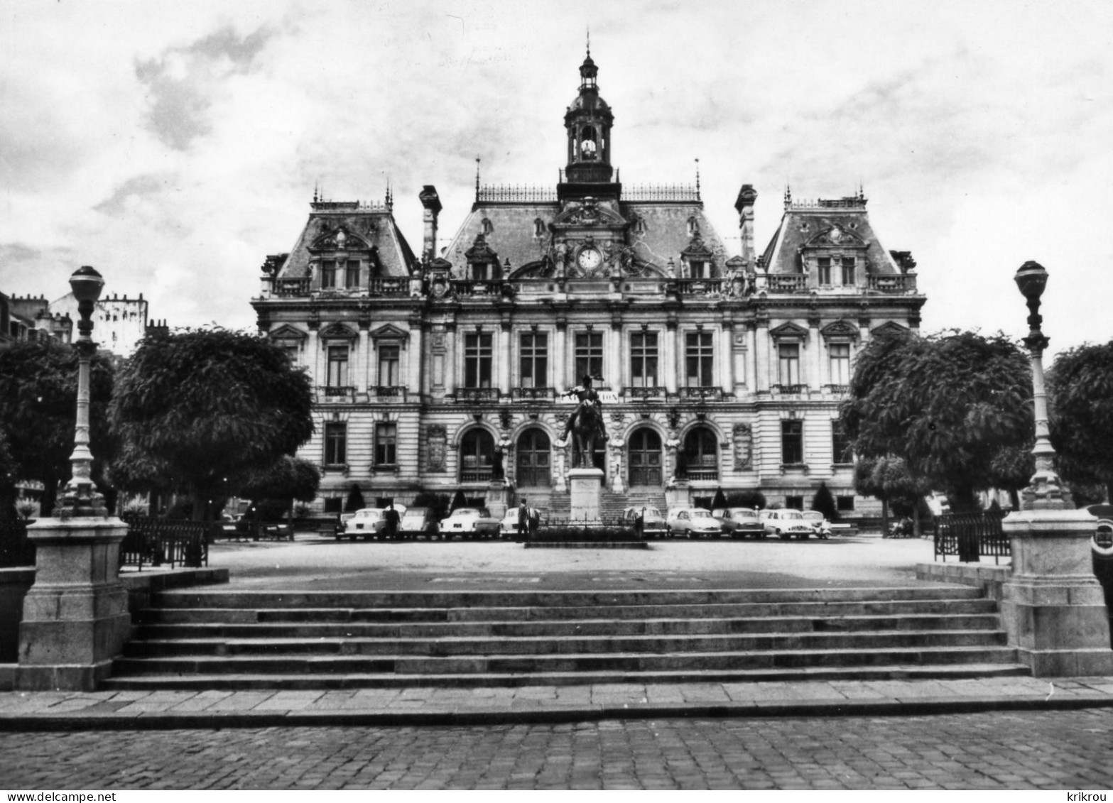 CPSM  VANNES - L'Hôtel De Ville. - Vannes