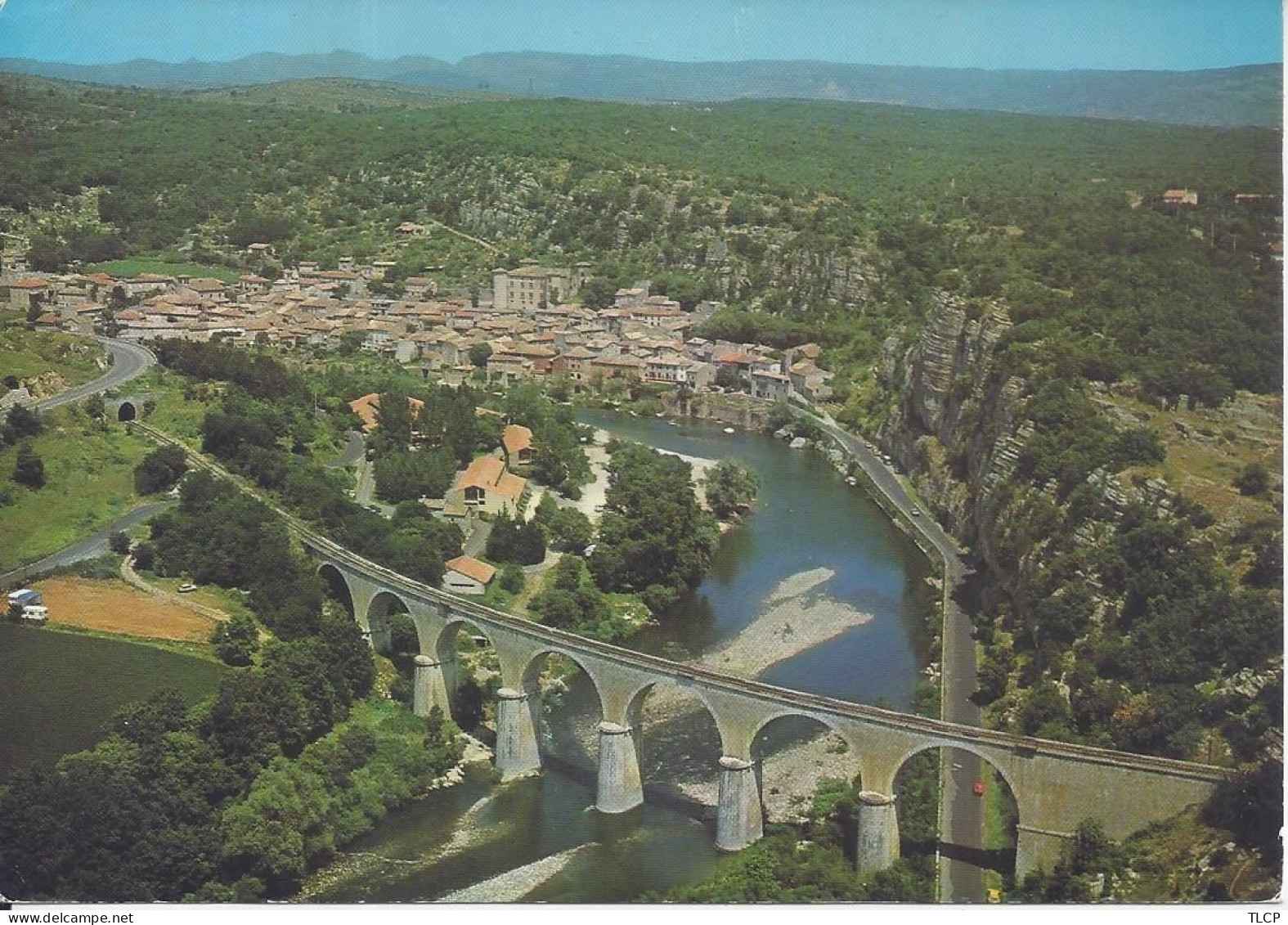 CPM Vogüé Le Viaduc Et La Vallée De L’Ardèche Oblitérée à Vals Les Bains Le 16-7-1985 - Ponts
