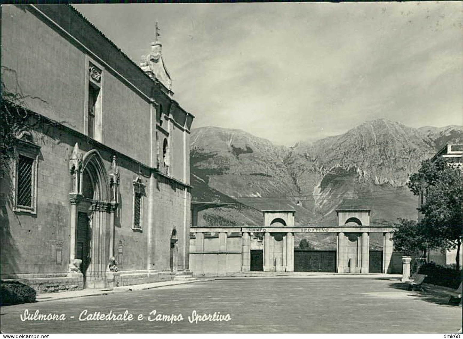 SULMONA ( L'AQUILA ) CATTEDRALE E CAMPO SPORTIVO / STADIO / STADIUM - 1960s  (20668) - L'Aquila