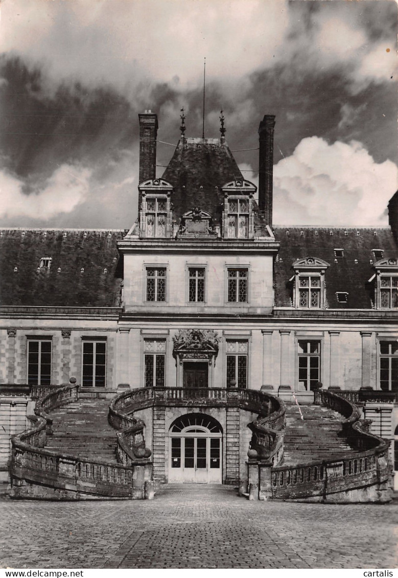 77-FONTAINEBLEAU-N°4210-B/0345 - Fontainebleau