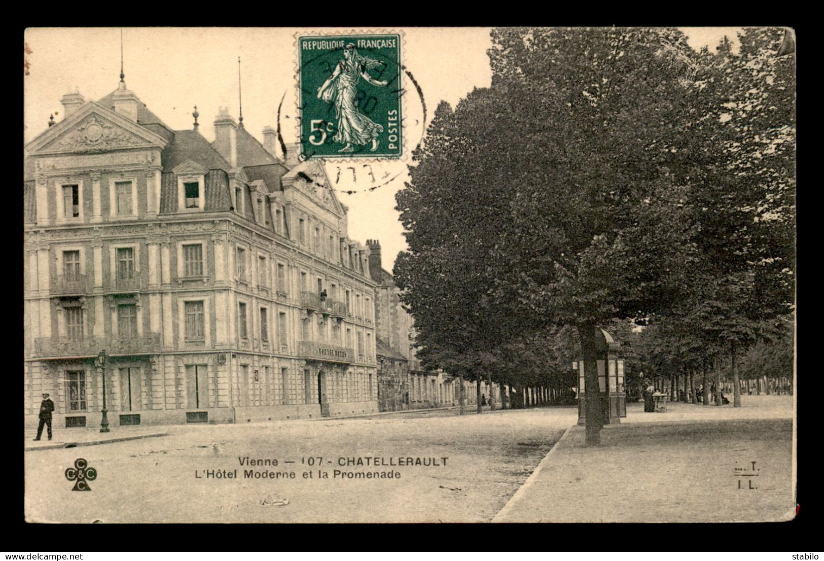 86 - CHATELLERAULT - L'HOTEL MODERNE ET LA PROMENADE - Chatellerault