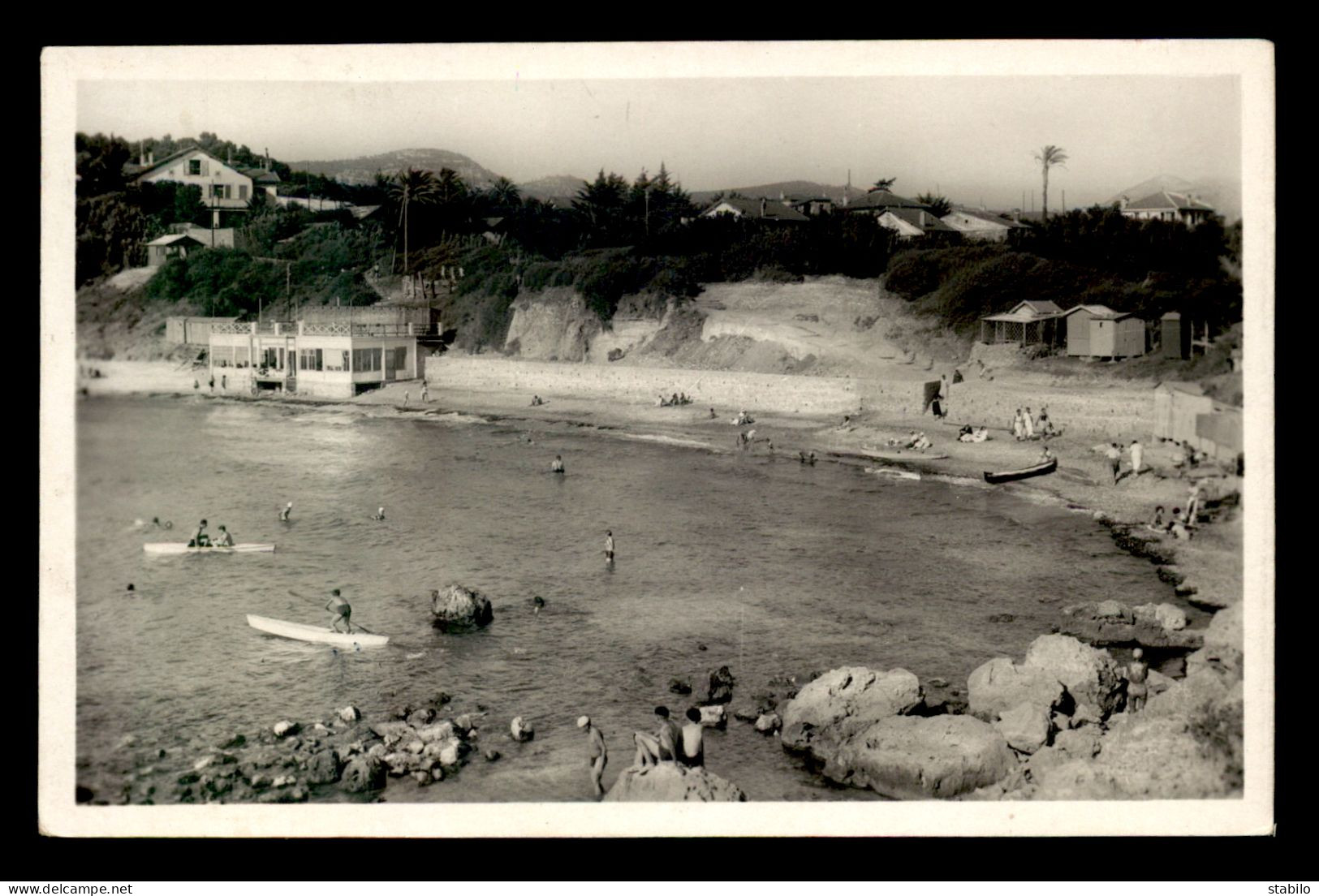 83 - SANARY-SUR-MER - LA PLAGE DE PORT ISSOL - Sanary-sur-Mer