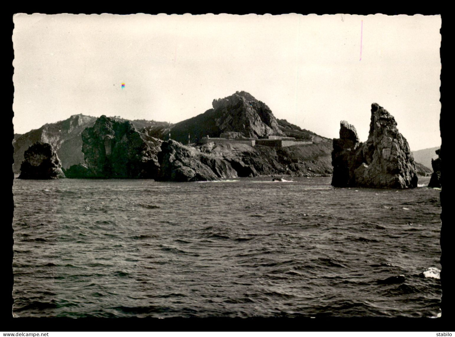 83 - ILE DE PORQUEROLLES - LA POINTE ET LES ROCHERS DES MEDES - Porquerolles