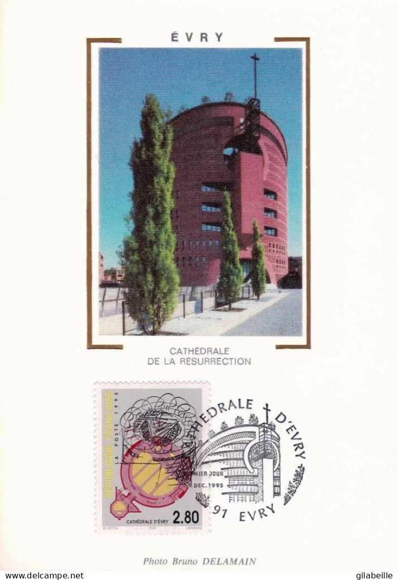 91 - Essonne - EVRY - La Cathedralede La Resurrection " Saint Corbinien" Timbre Et Cachet Commemoratifs - Evry