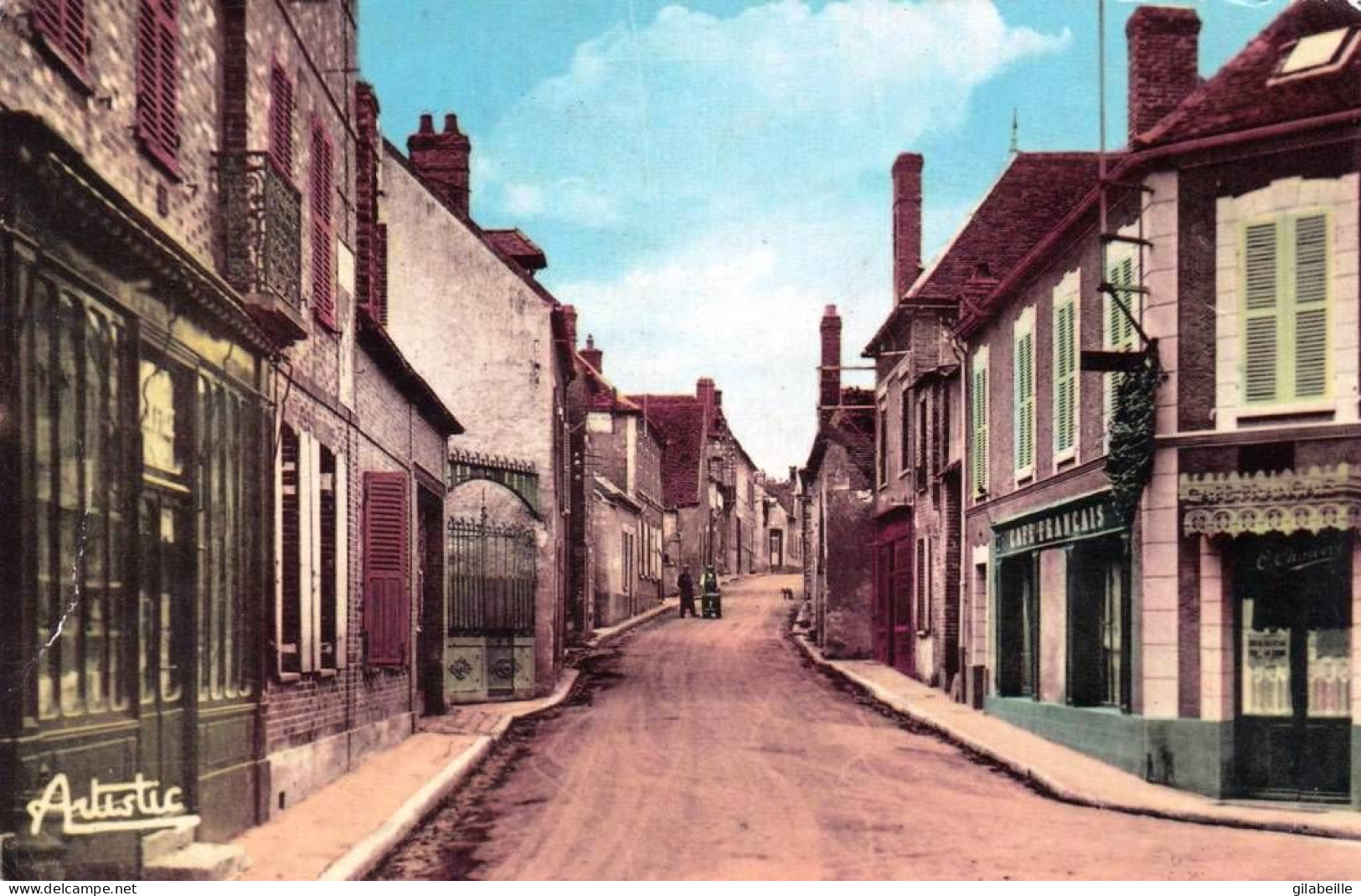 89 - Yonne -   SERGINES - Rue Des Treilles Café Francais - Sergines