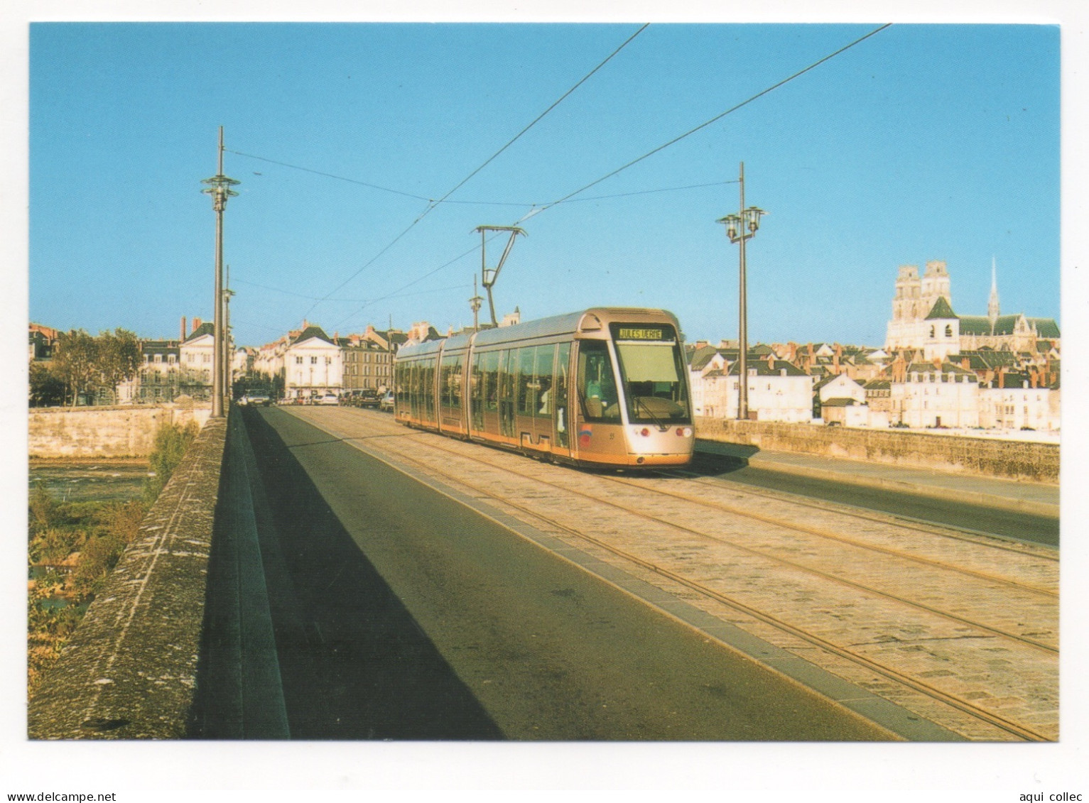 ORLEANS ( LOIRET ) SON TRAMWAY SUR LE PONT GEORGES V - Tramways