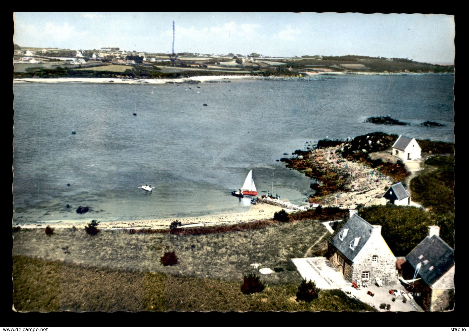 22 - PLOUGRESCANT - VUE AERIENNE - L'ILE LOAVEN - Plougrescant