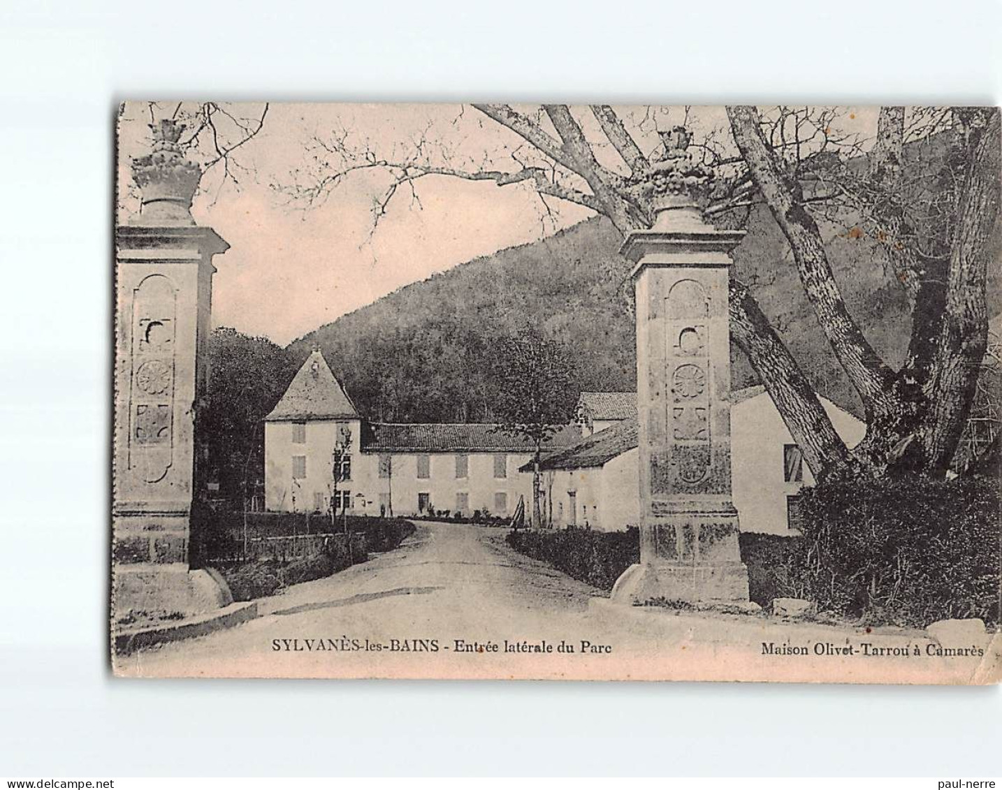 SYLVANES LES BAINS : Entrée Latérale Du Parc - état - Millau