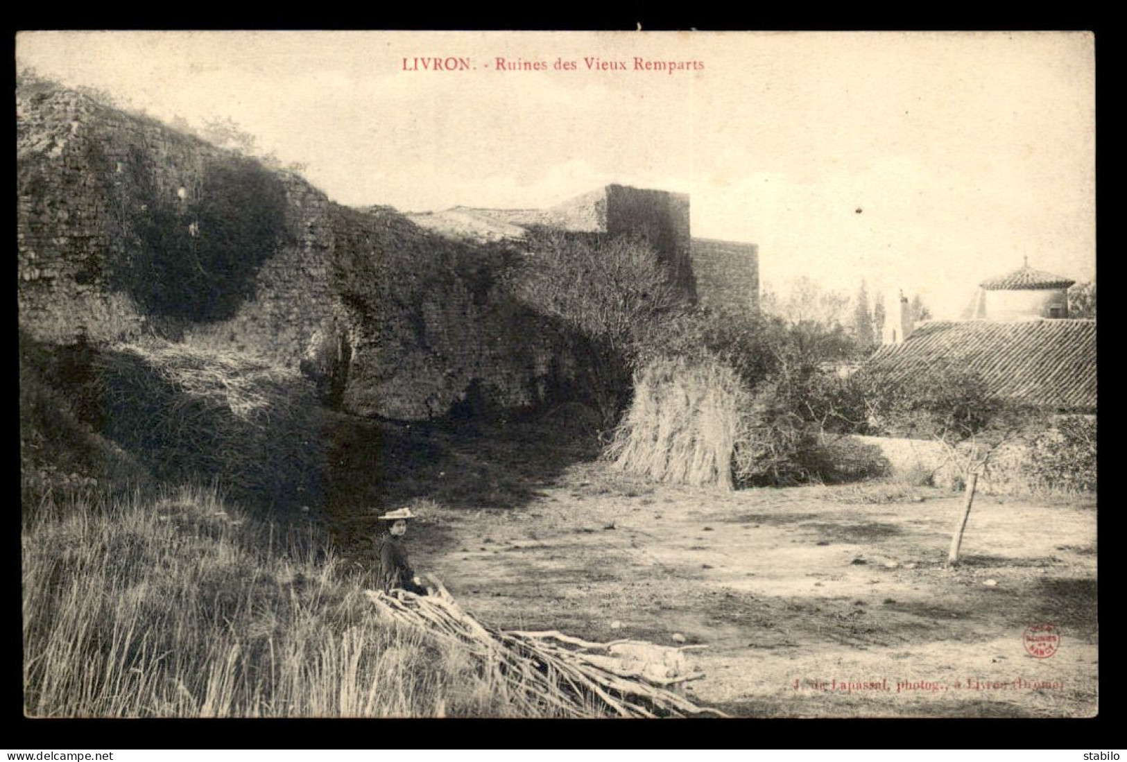 26 - LIVRON - RUINES DES VIEUX REMPARTS - Other & Unclassified