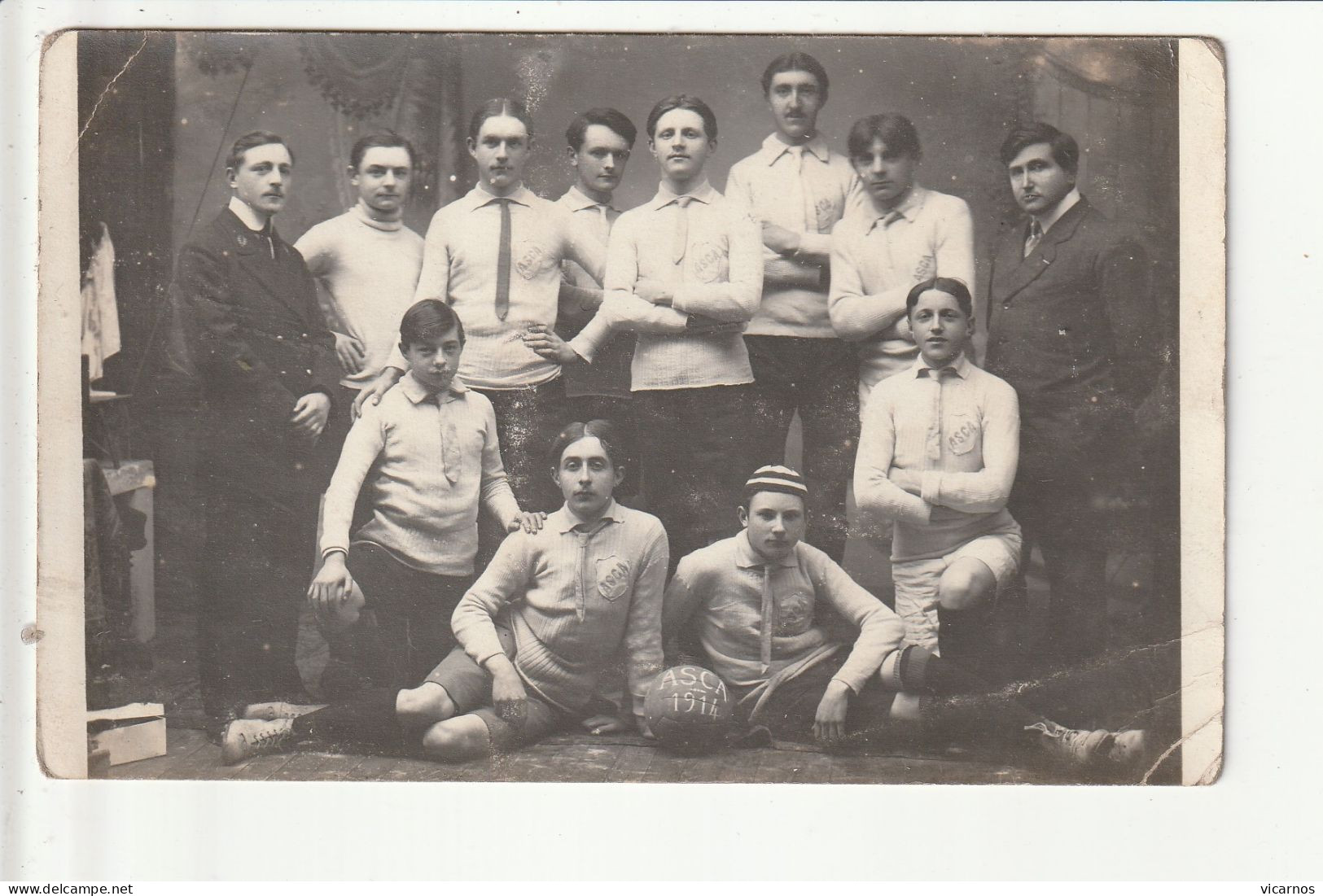 CARTE PHOTO 50 AVRANCHES Membres Sportifs De L'Association Du Lycée Littré ASCA 1916 Ecrit Sur Ballon - Avranches