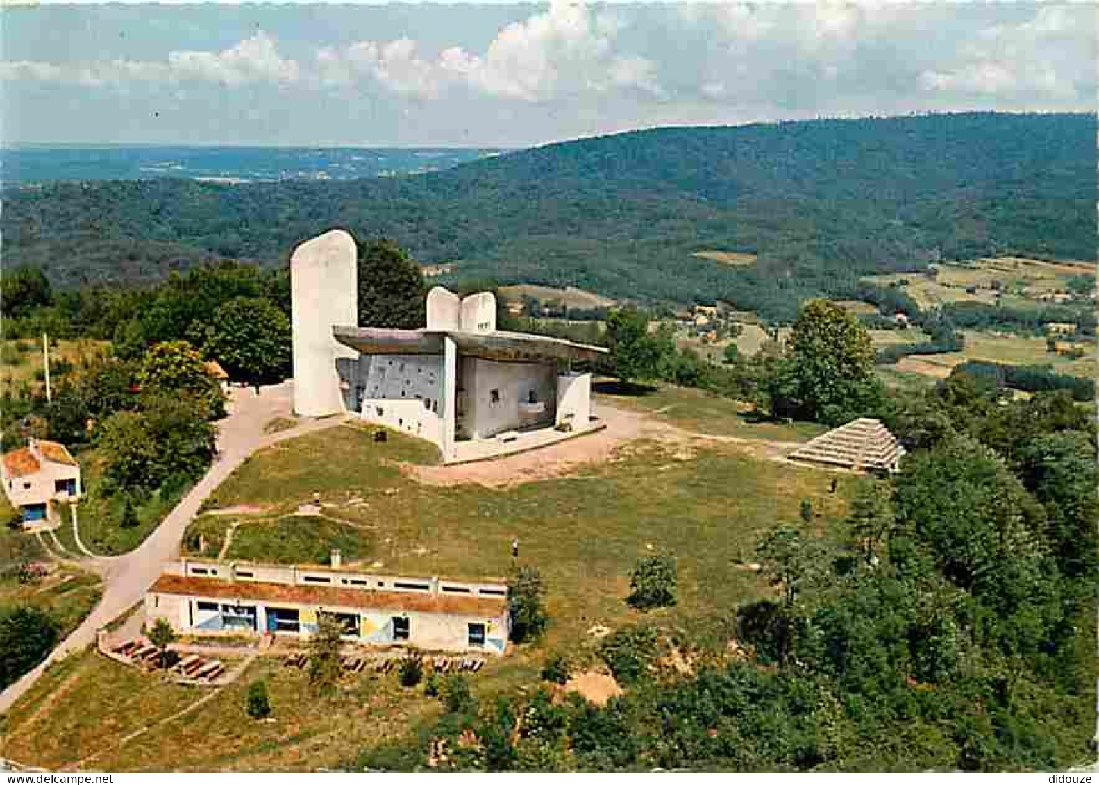 70 - Ronchamp - Chapelle De Notre Dame Du Haut - Vue Aérienne - CPM - Voir Scans Recto-Verso - Autres & Non Classés