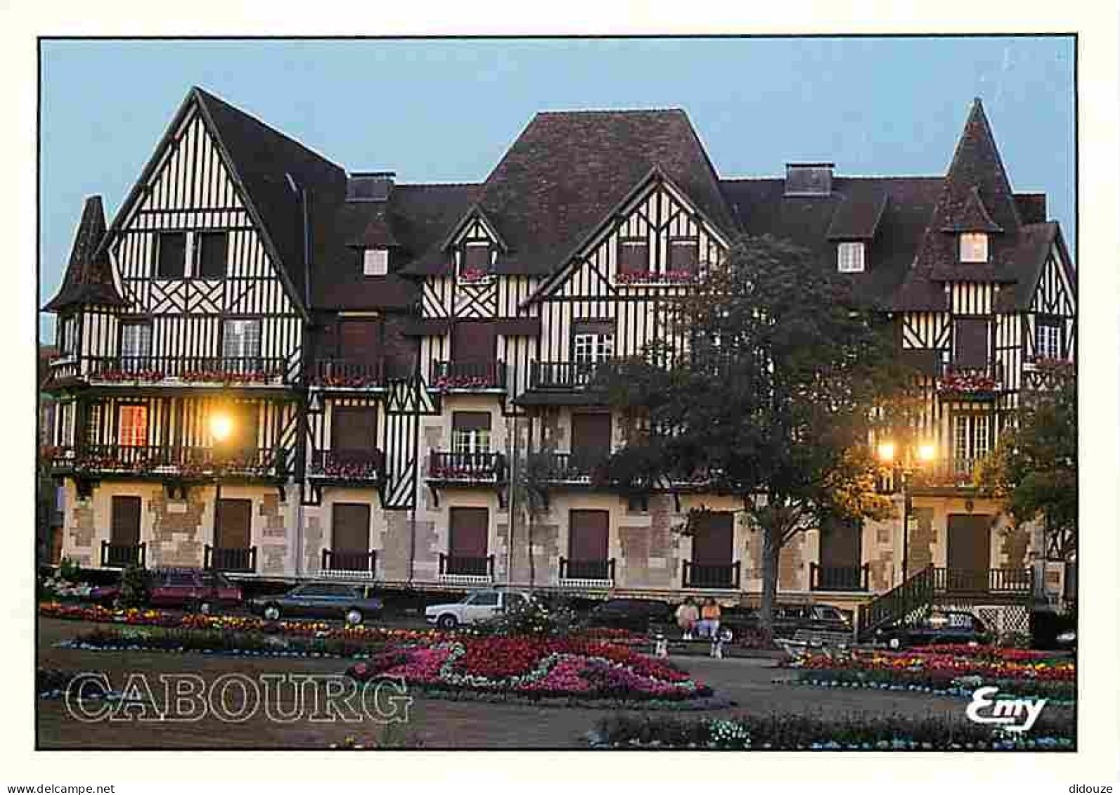 14 - Cabourg - La Résidence Normandy Illuminée - Automobiles - Fleurs - Carte Neuve - CPM - Voir Scans Recto-Verso - Cabourg