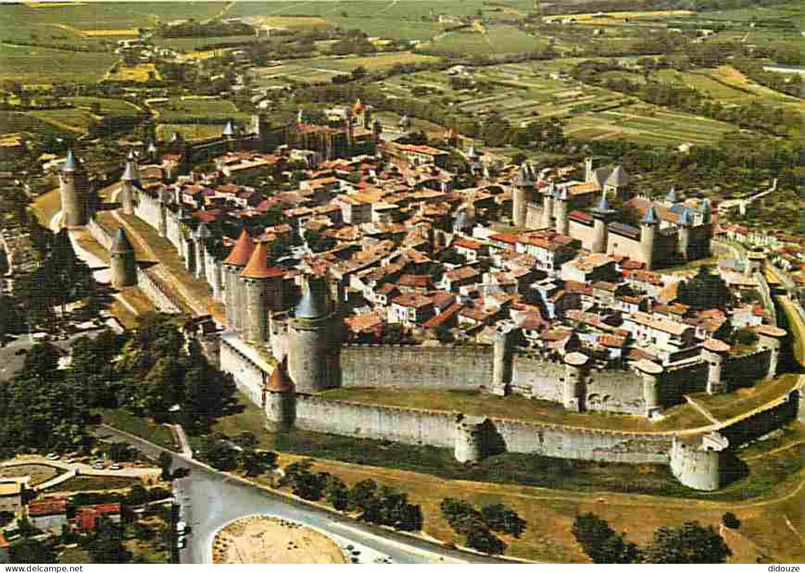 11 - Carcassonne - La Cité Médiévale - Vue Générale Aérienne - CPM - Voir Scans Recto-Verso - Carcassonne