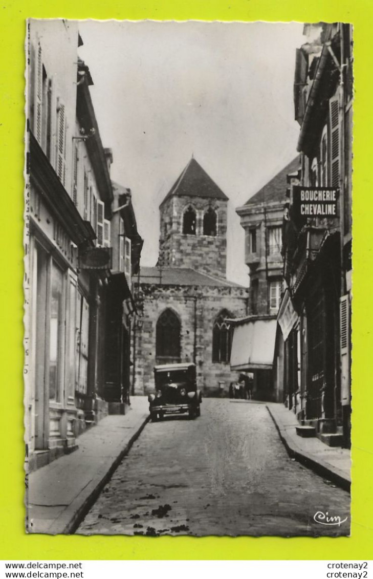 03 MONTLUCON Eglise Notre Dame En 1955 Voiture Auto Marque ? Cheval Au Fond Boucherie Chevaline Coiffeur Dames ? - Montlucon