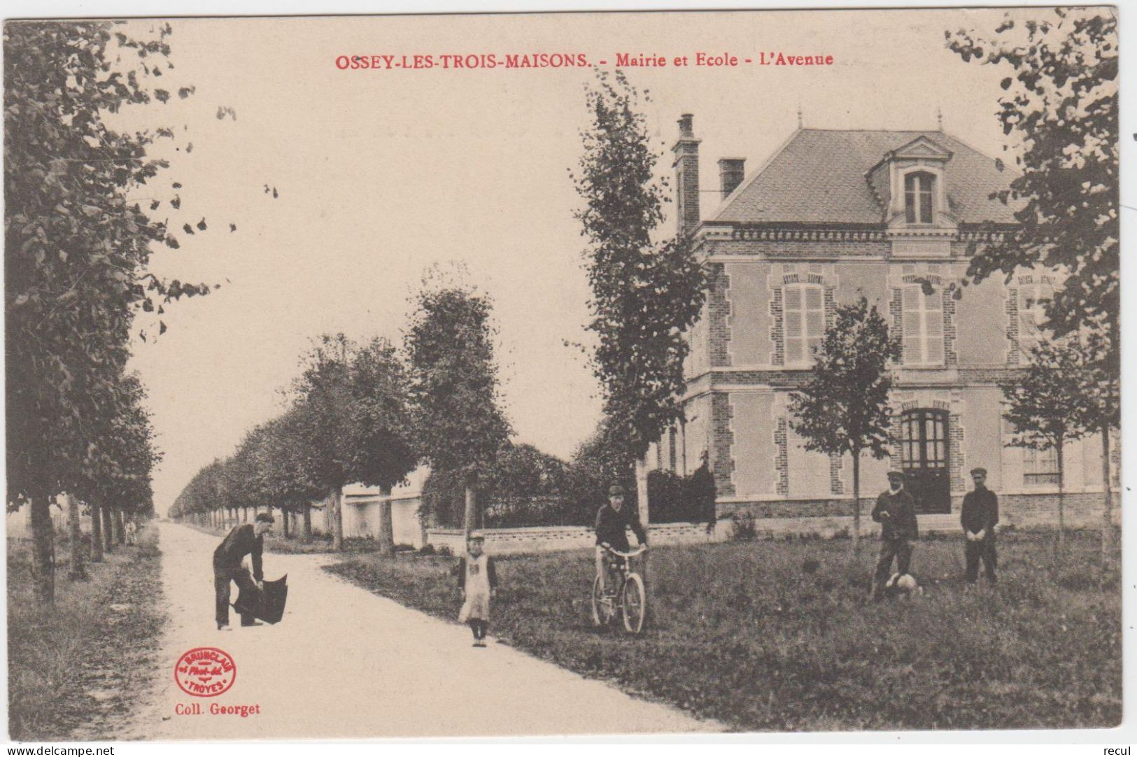 SOMME - OSSEY LES TROIS MAISONS - Mairie Et Ecole - L'Avenue - Andere & Zonder Classificatie