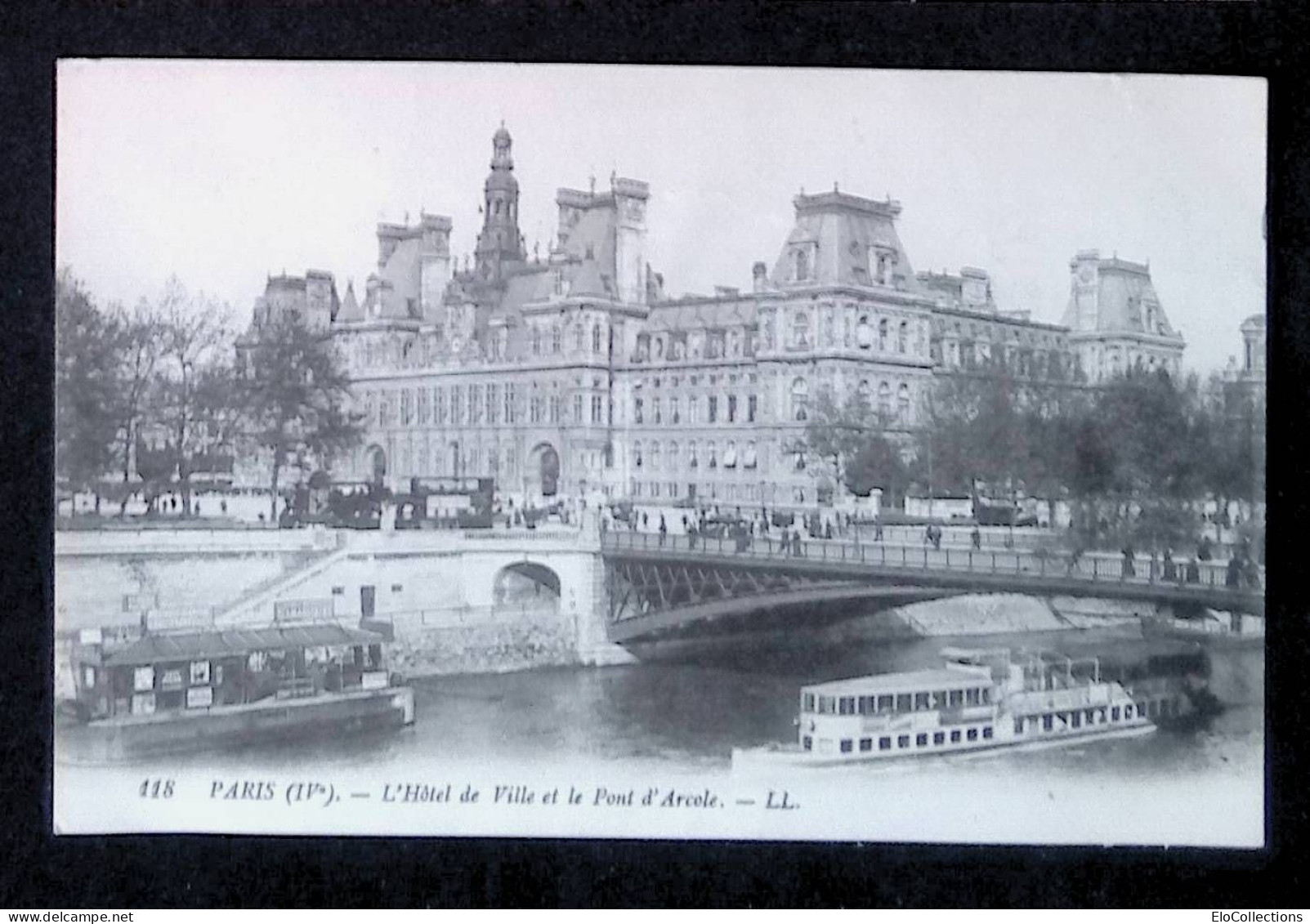 Cp,  75, Paris, L'hôtel De Ville Et Le Pont D'Arcole, Péniches, Vierge - The River Seine And Its Banks