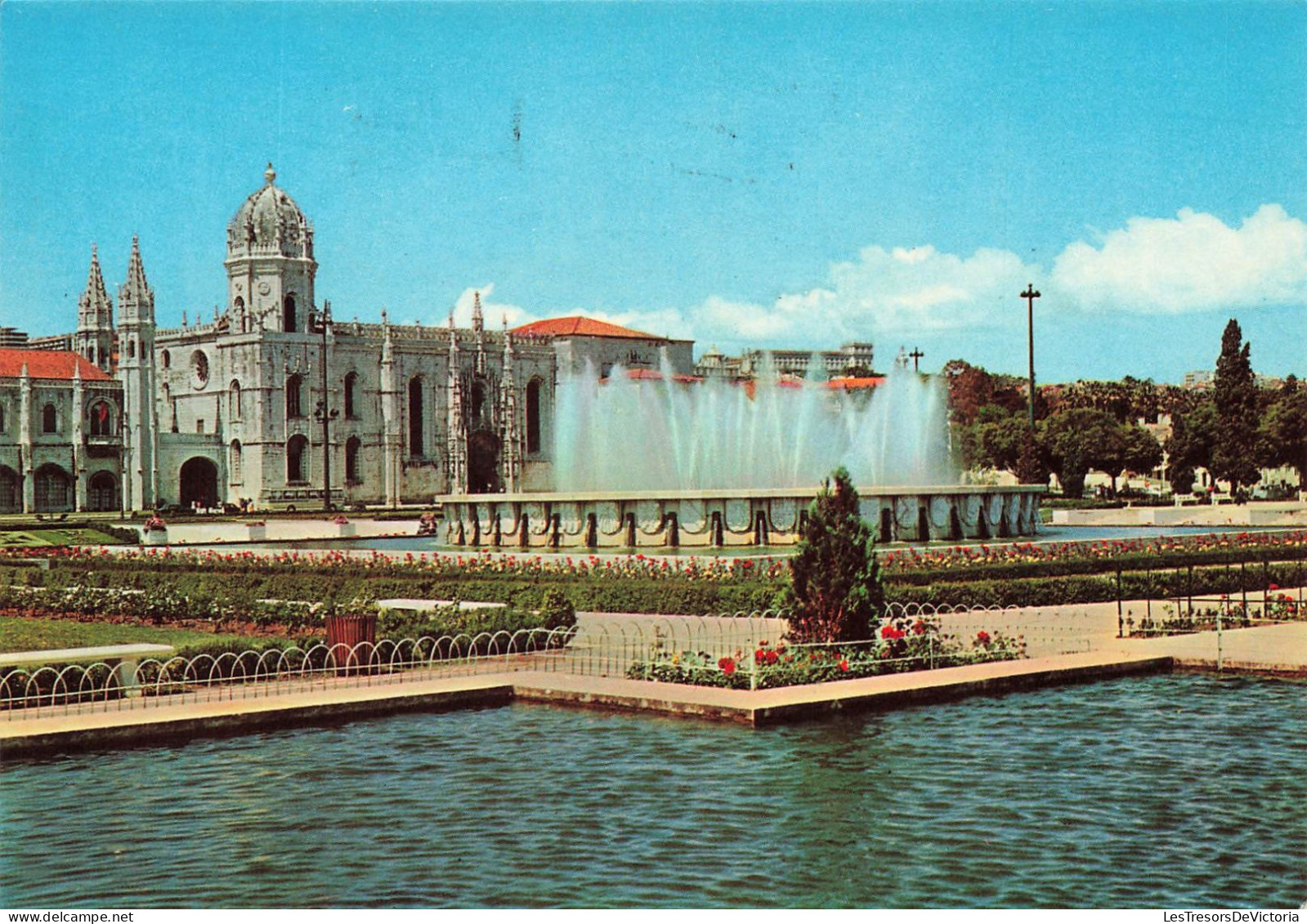 PORTUGAL - Lisboa - Monastère Des Jeronimos - Fontaine Lumineuse - Carte Postale - Lisboa