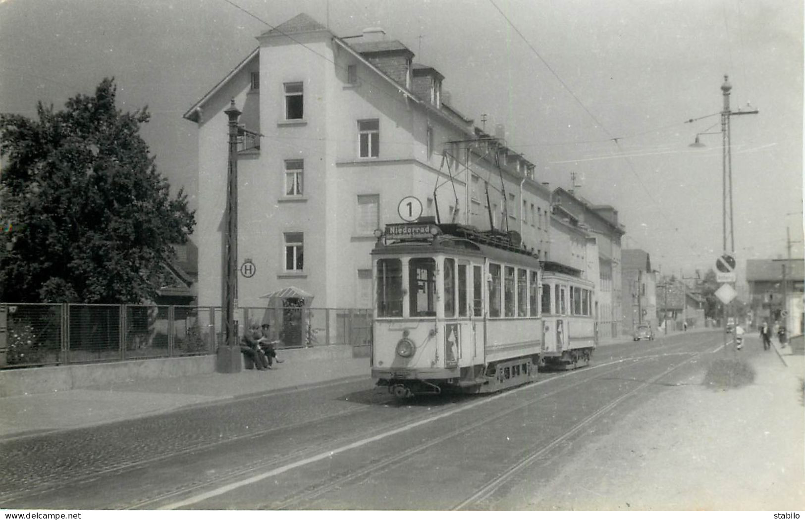 TRAMWAY - ALLEMAGNE - FRANKFURT - Trains