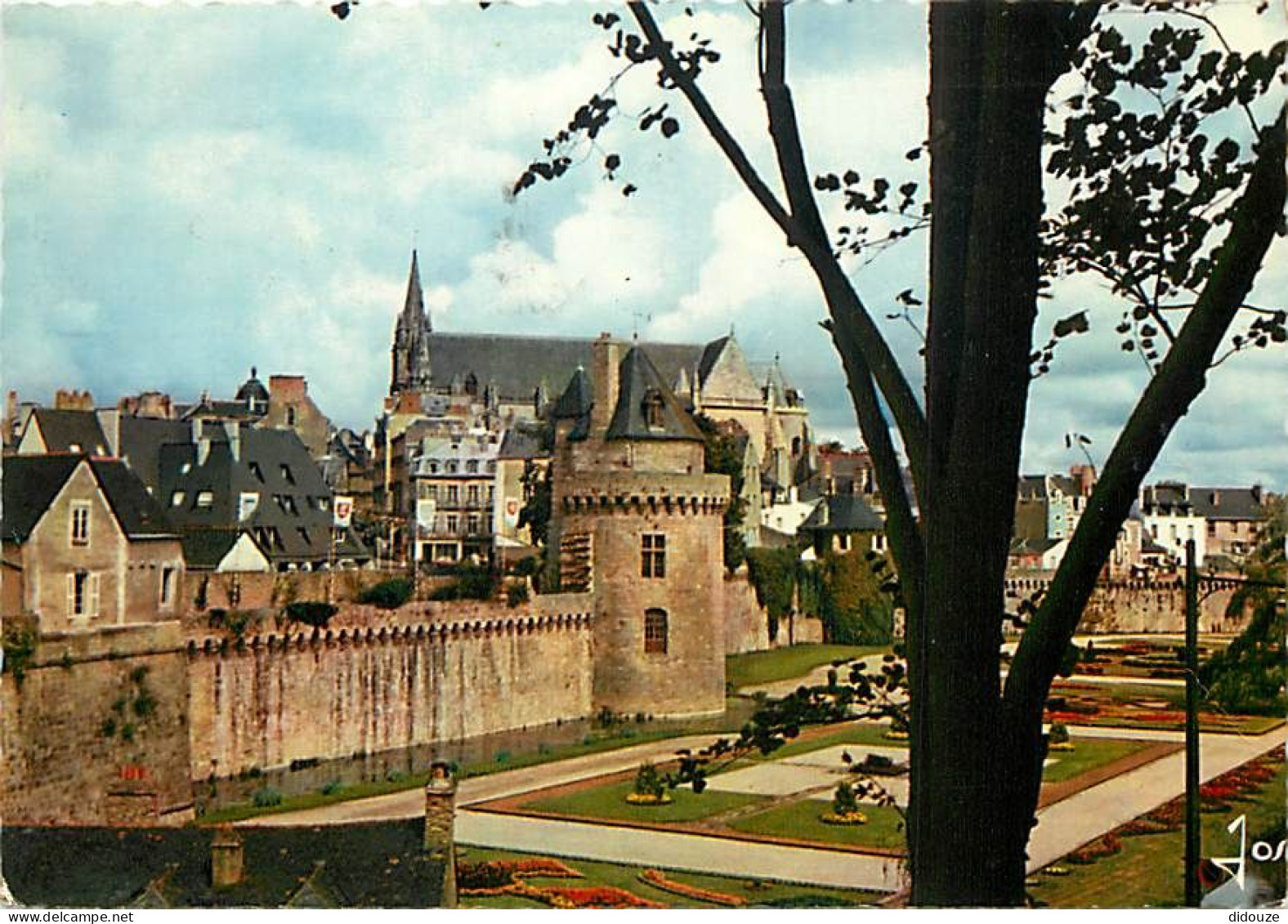 56 - Vannes - CPM - Voir Scans Recto-Verso - Vannes