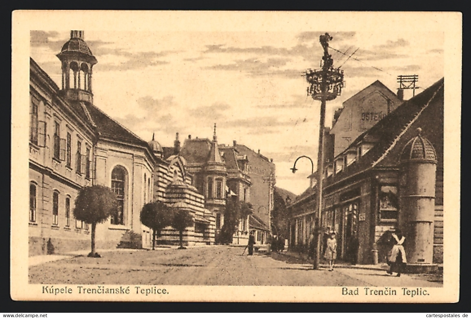 AK Trencianské Teplice, Strassenpartie In Der Innenstadt Mit Thermalbad  - Slovaquie