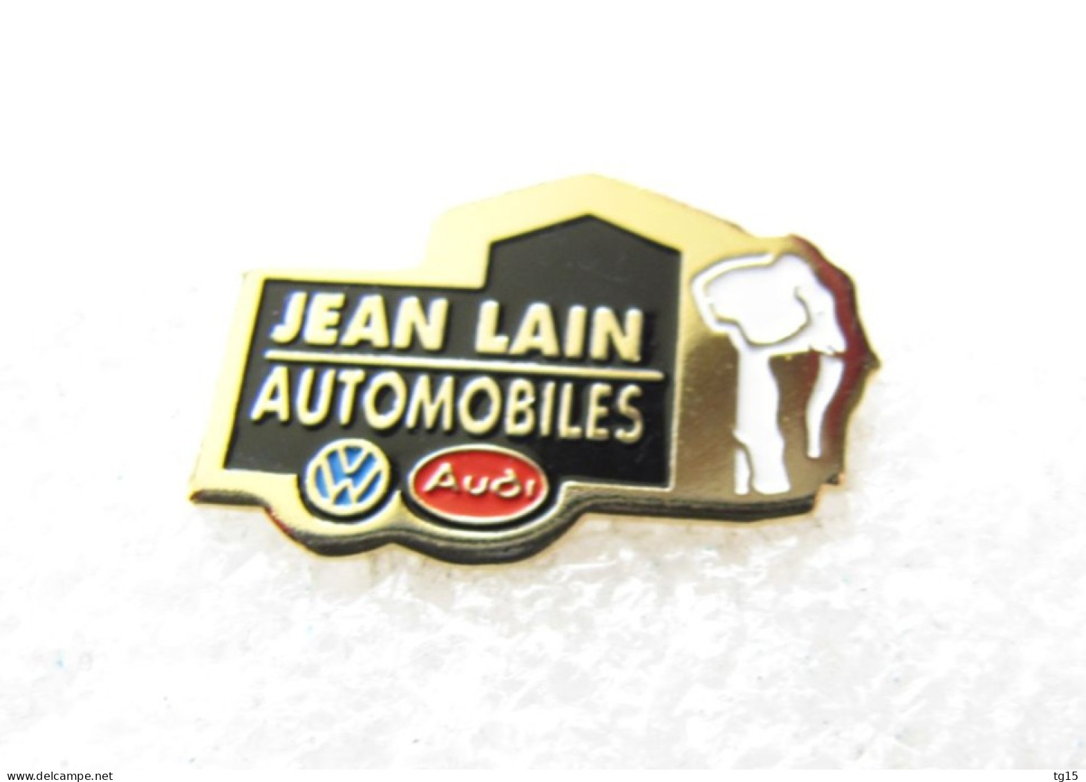 PIN'S   VOLKSWAGEN  AUDI   JEAN LAIN   ÉLÉPHANT - Audi