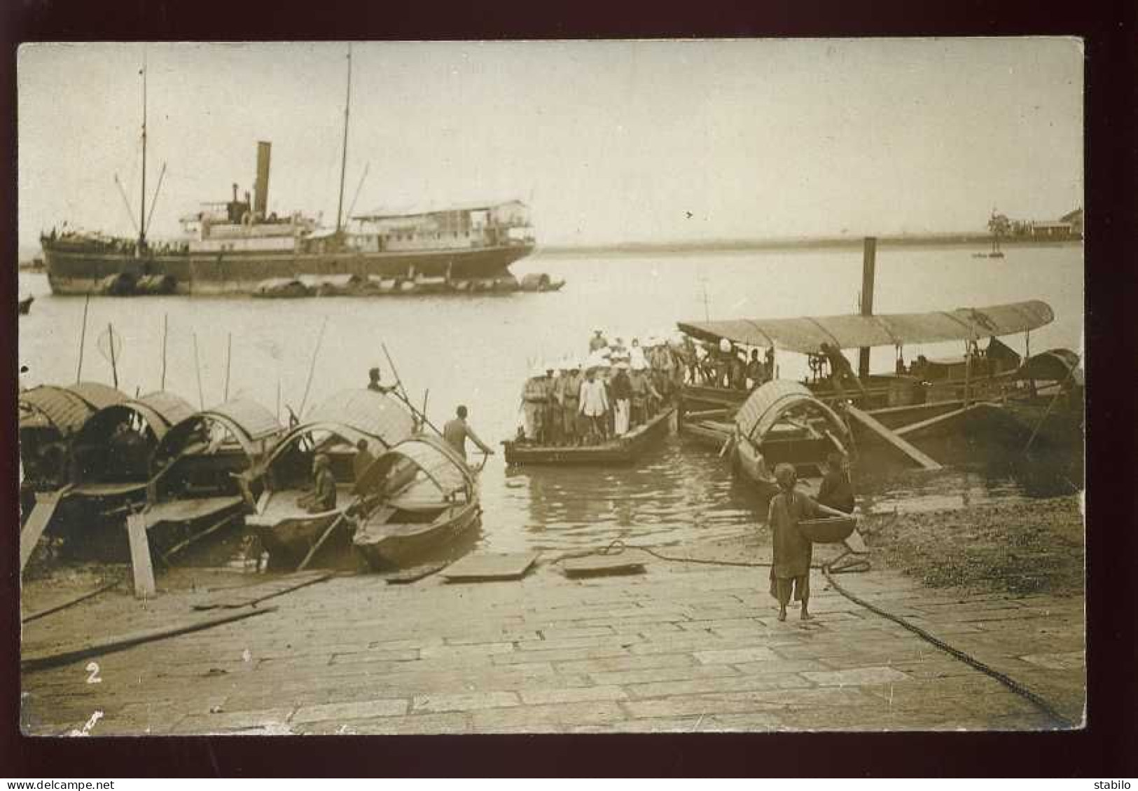 VIET-NAM - DEBARQUEMENT DE TROUPES AU PORT - CARTE PHOTO ORIGINALE - Vietnam