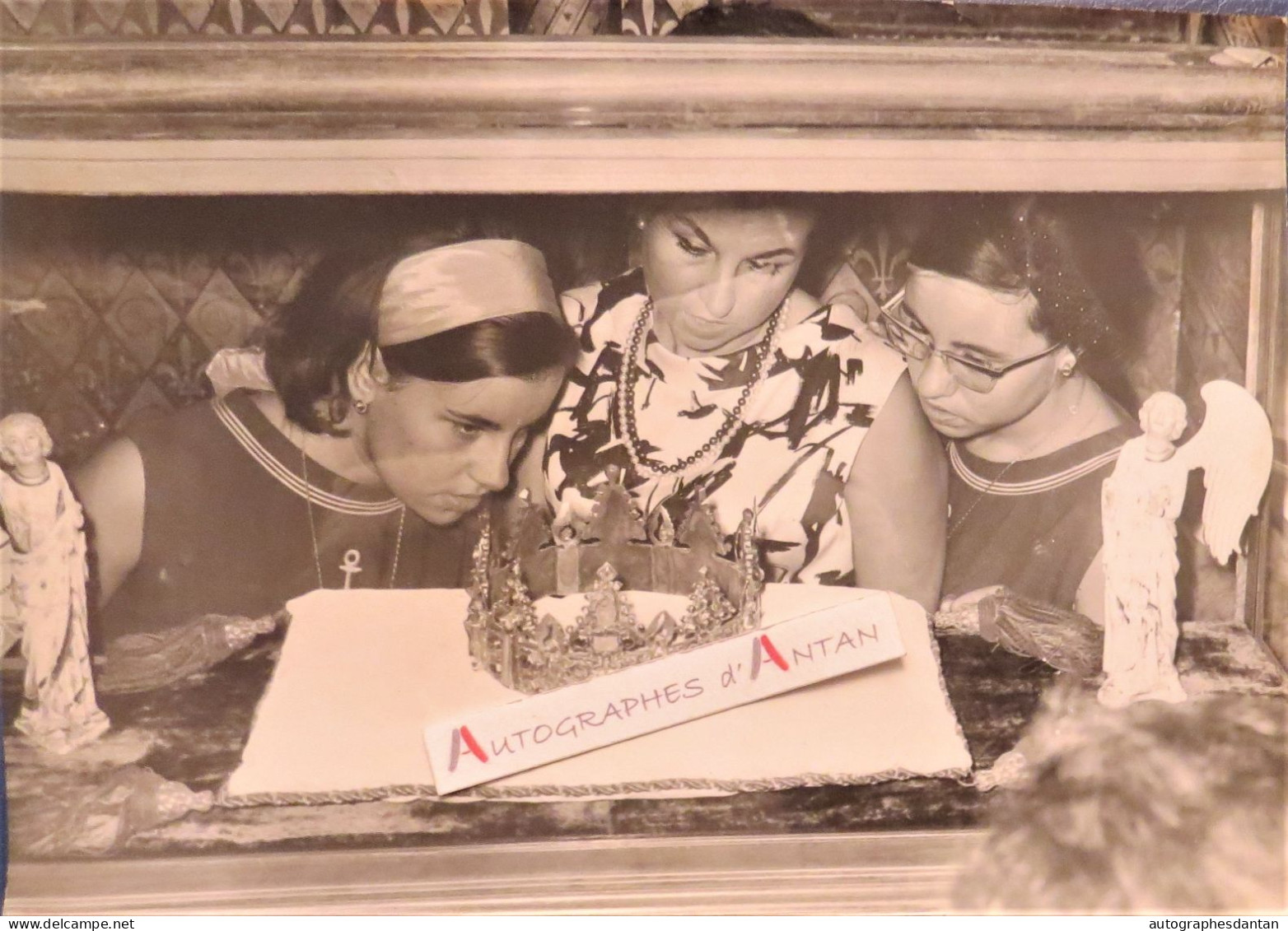 ● Exposition De La Couronne De Saint Louis à La Sainte Chapelle - Paris 1964 - Photo De Presse AFP - Célébrités