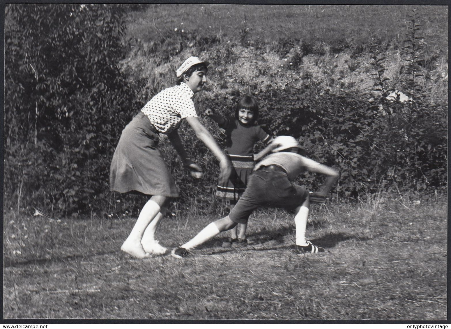 Valle D'Aosta 1977 - Il Gioco Del Fazzoletto - Fotografia - Vintage Photo - Orte