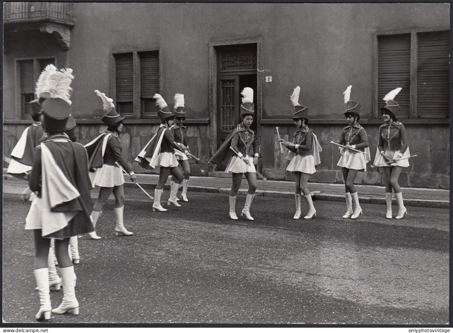 Legnano 1977 - Esibizione Gruppo Di Majorette - Fotografia Epoca - Photo - Lieux