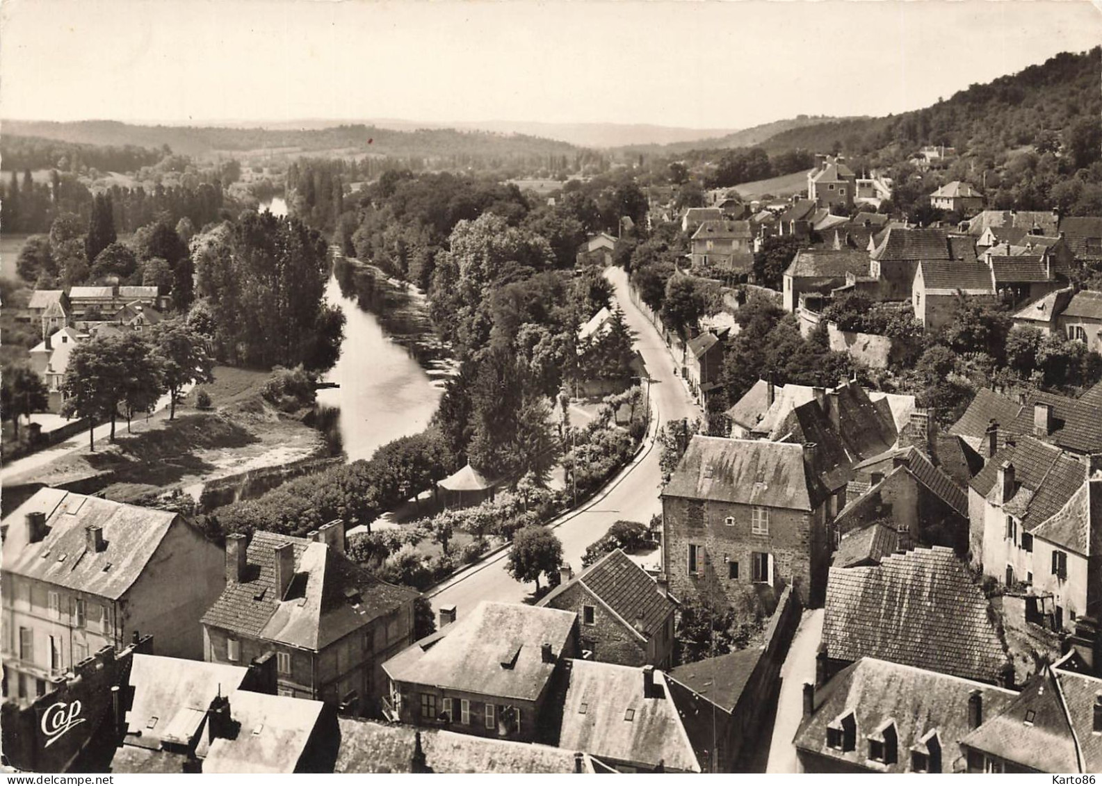 Montignac * Vue Générale Du Village Et De La Vézère - Montignac-sur-Vézère