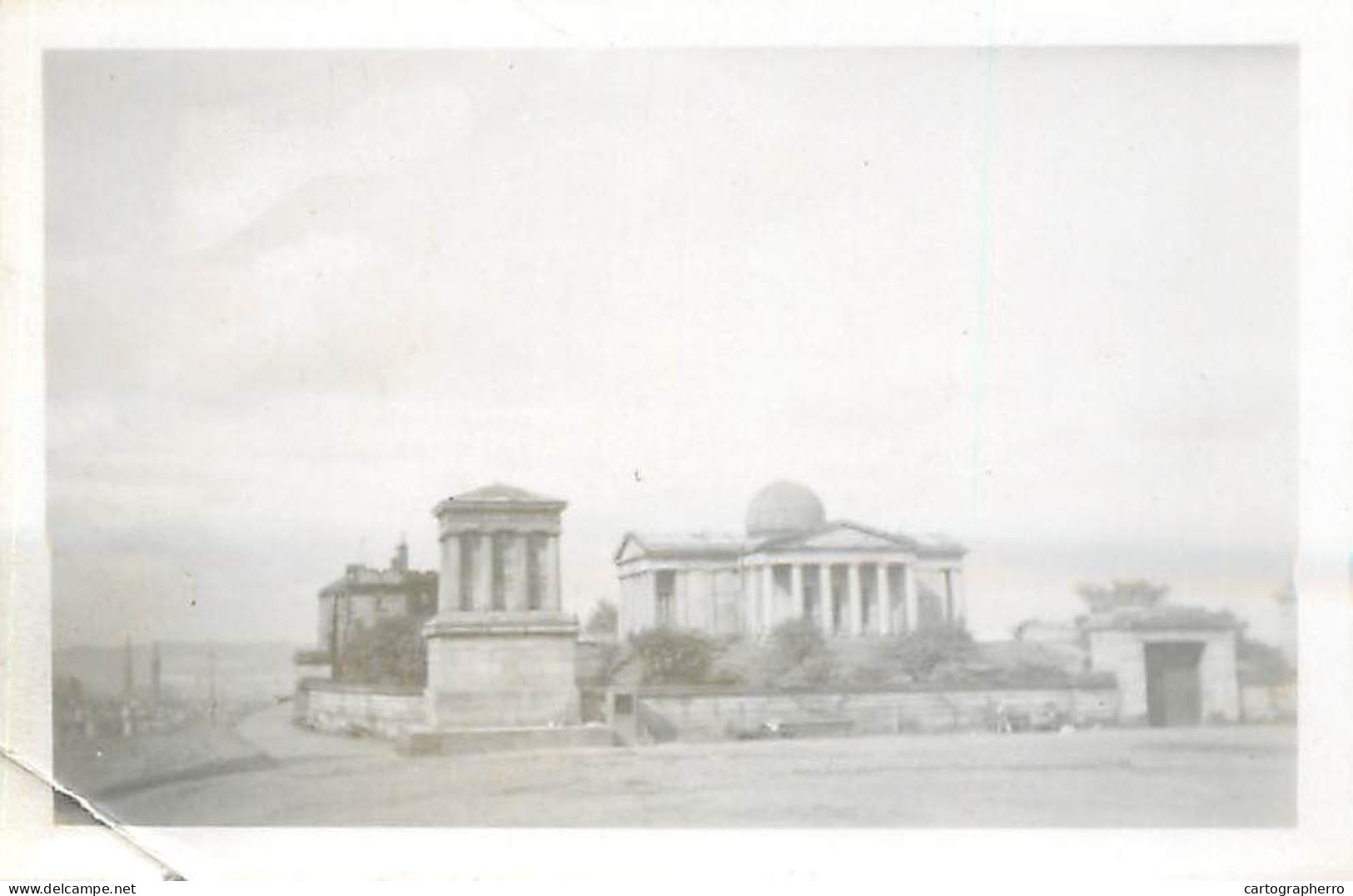 Places & Anonymous Persons Souvenir Photo Social History Format Ca. 6 X 9 Cm Temple Ruins Columns - Anonyme Personen