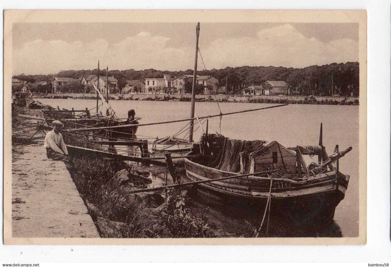 LE GRAU D'AGDE * HERAULT * LA TAMARISSIERE * édit. Cavaillès * BATEAUX DE PECHE * Carte Glacée - Agde