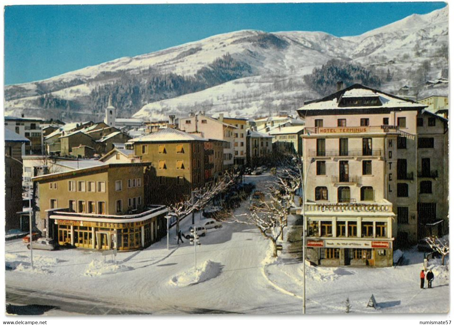 CP BOURG SAINT MAURICE - LES ARCS - Avenue De La Gare - Ed. CIM N° E 73.054.09.2.0010 - ( Citroën DS ) - Bourg Saint Maurice