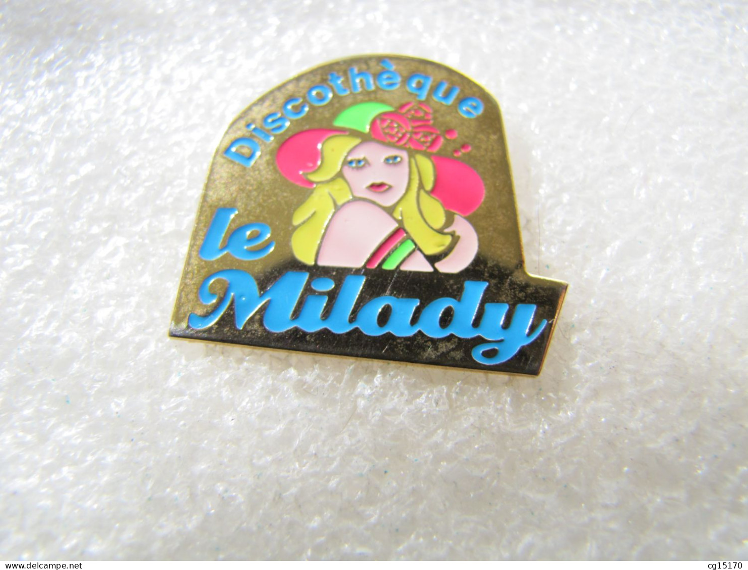 PIN'S   DISCOTHEQUE LE  MILADY  PIN UP - Pin-Ups