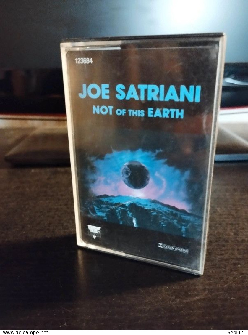 Cassette Audio Joe Satriani - Not Of This Earth - Cassettes Audio