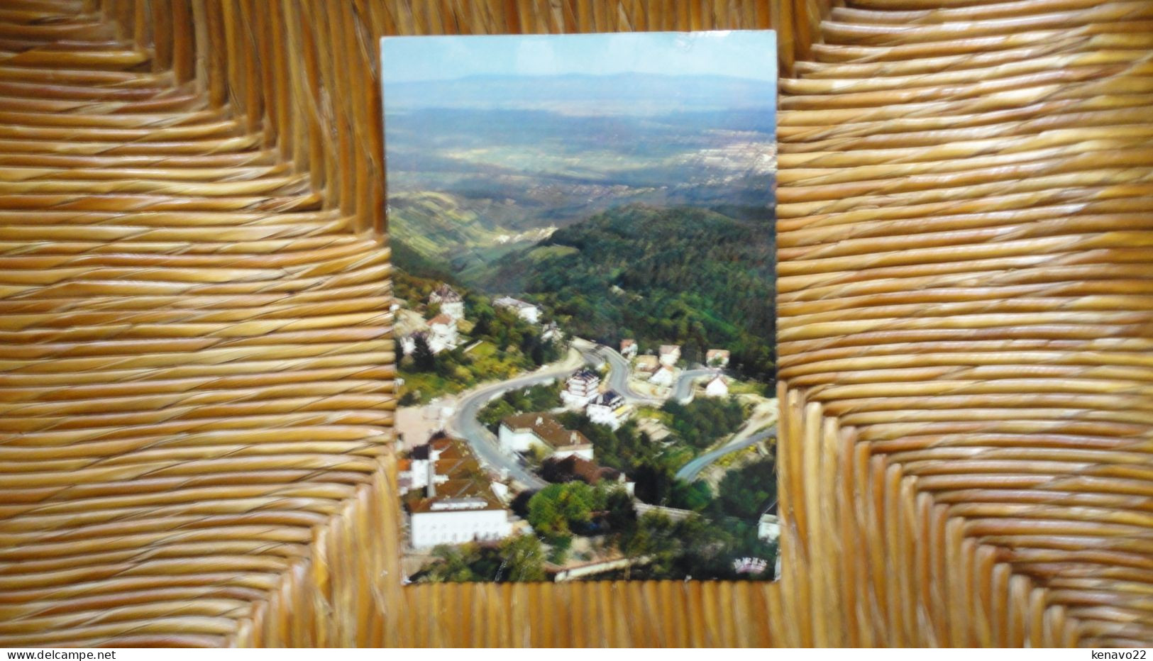 Les Hautes Vosges , Les Trois-épis , La Route En Lacets Descendant Vers La Plaine D'alsace - Trois-Epis