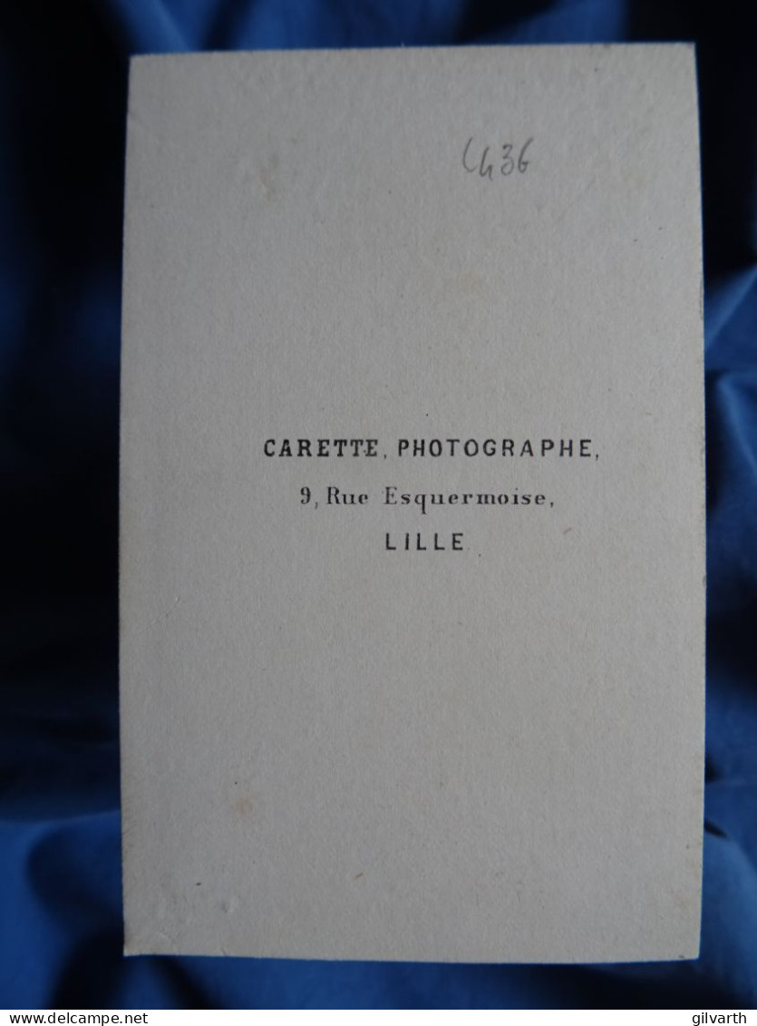 Photo CDV Carette  Lille  Femme Très Mince élégante  Robe En Soie à Volants  Sec. Emp. CA 1865 - L436 - Anciennes (Av. 1900)