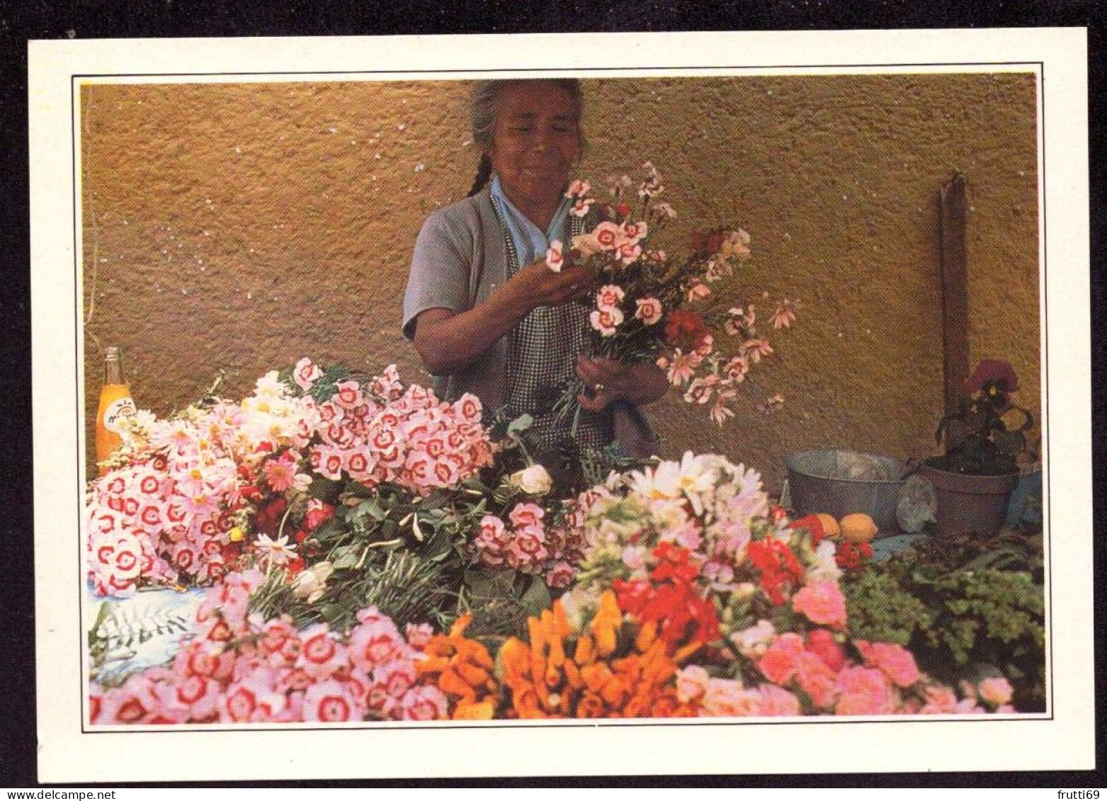 AK 211914 MEXICO - Chiconcuac - Blumenverkäuferin - Mexiko